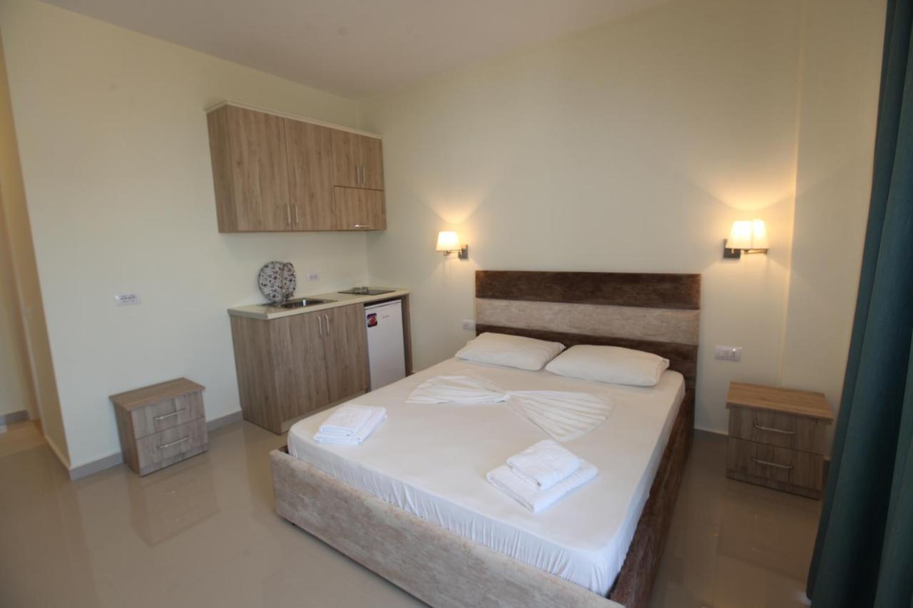 Hotel Golden Ksamil Esterno foto